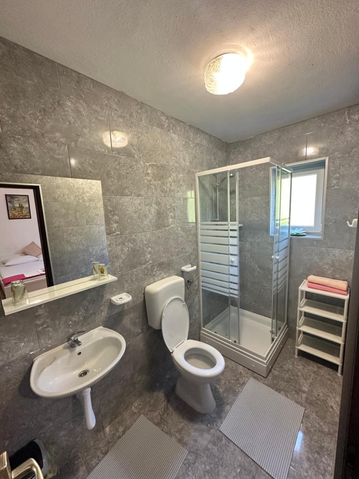 סיביני קרמפוצקי Rooms Anita Sibinj מראה חיצוני תמונה