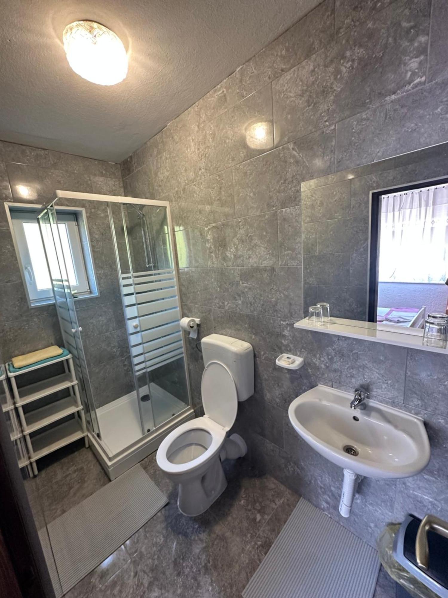 סיביני קרמפוצקי Rooms Anita Sibinj מראה חיצוני תמונה